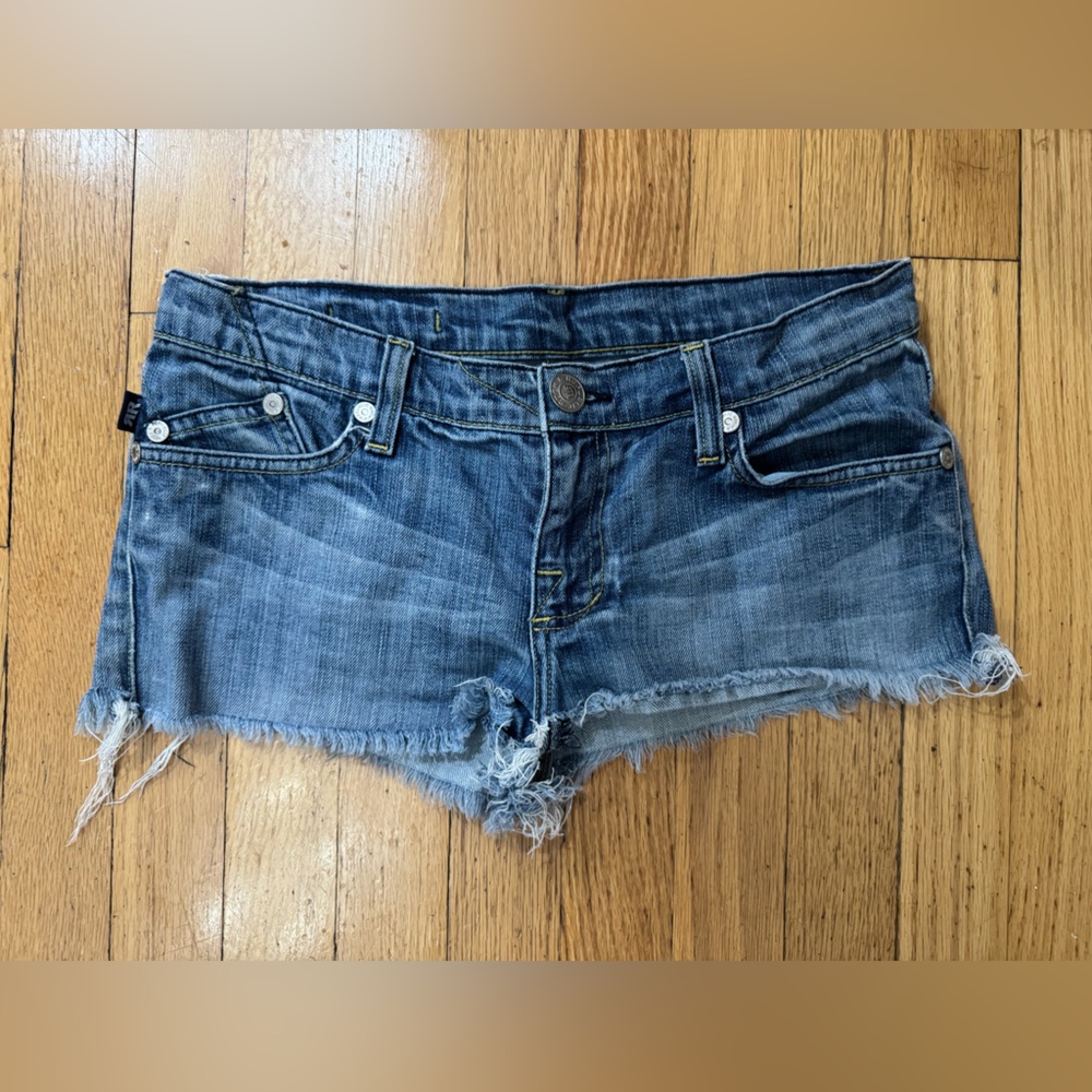ROCK & REPUBLIC Y2K CUTOFF JEAN SHORTS - Picture 2 of 16